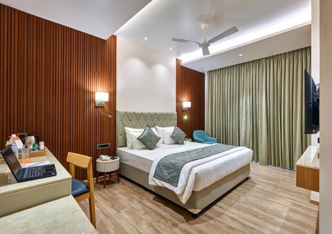 Regenta Place Raysons Колхапур Экстерьер фото